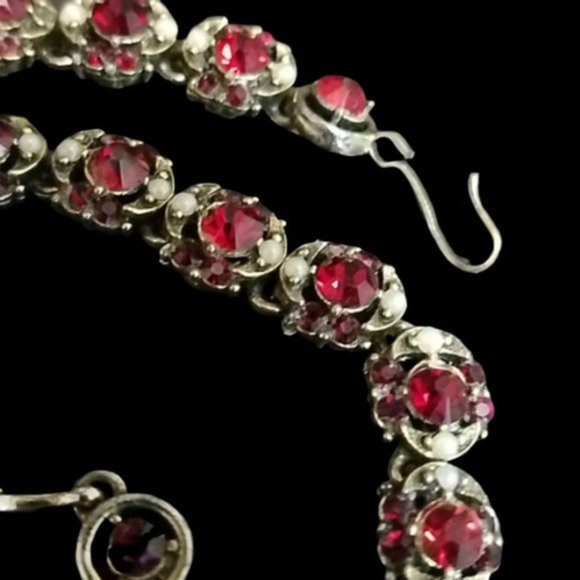 Vintage Hollycraft 1953 Red Rhinestone and Pearl Necklace - Picture 3 of 4